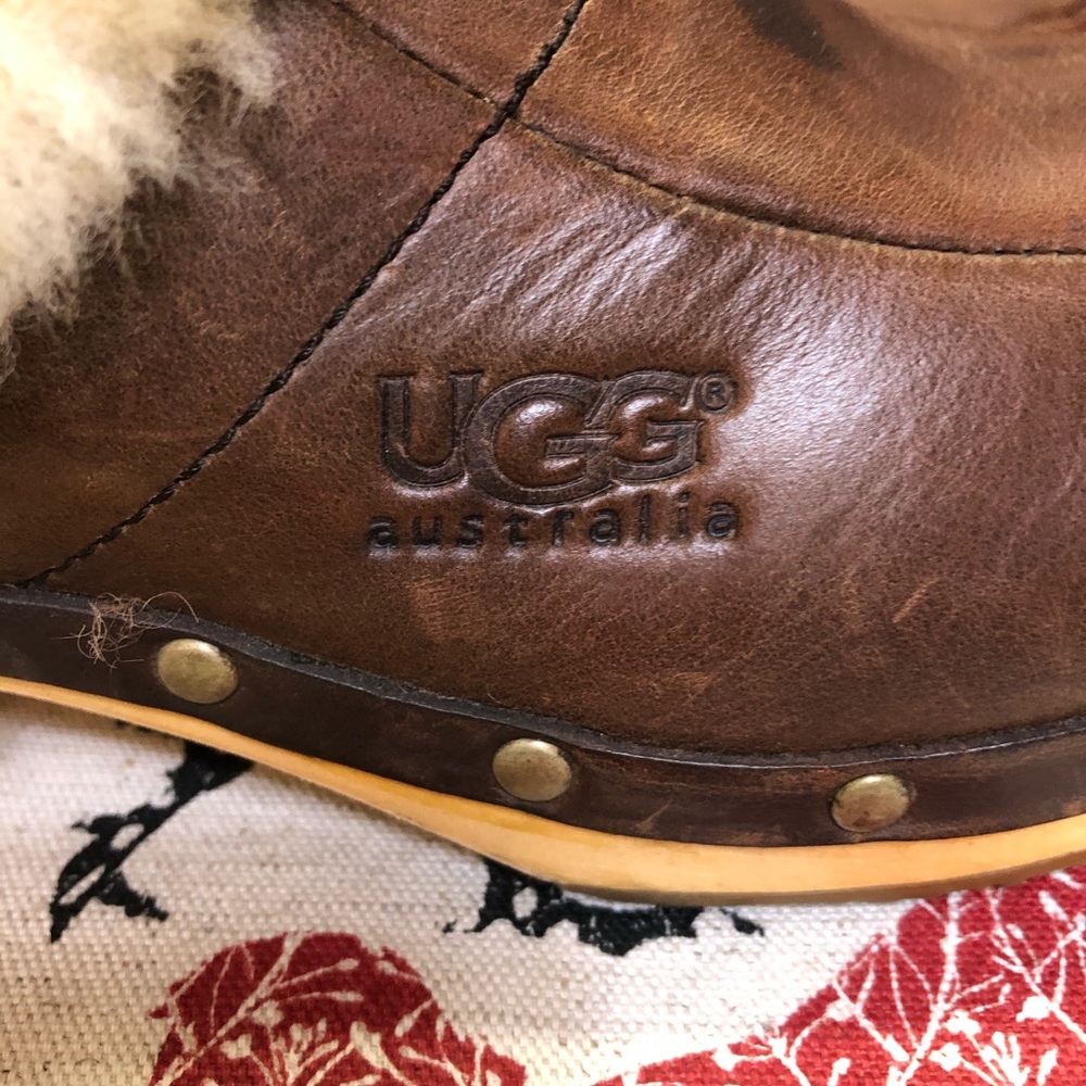 SH76 Great Ugg Slides w/Brass Studs - Picture 2 of 10